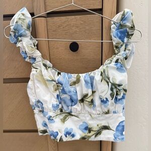 Abercrombie floral ruffle sleeve crop top